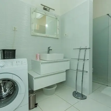 Family-friendly With Swimming Pool - 22457 Lejlighed