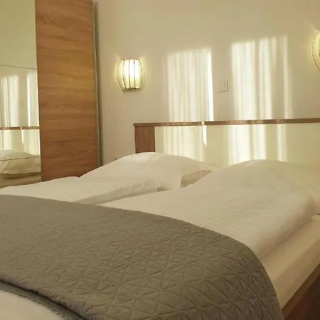 Family-friendly With Swimming Pool - 22457 Šibenik