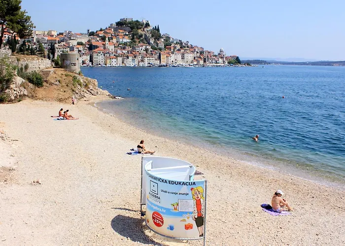 Family-friendly With Swimming Pool - 22457 아파트 시베니크