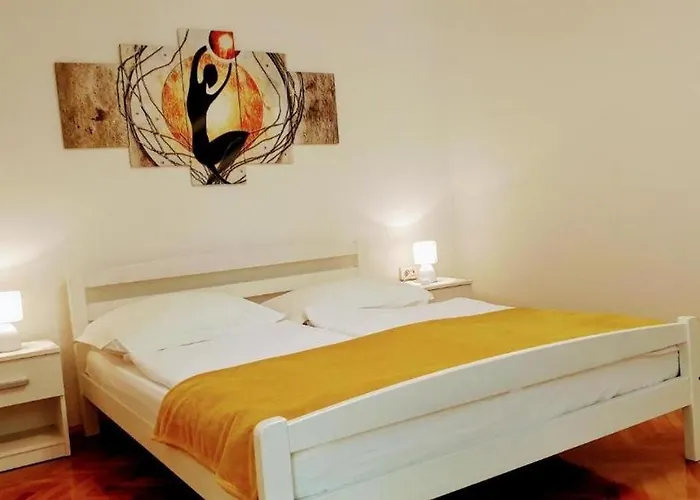 Family-friendly With Swimming Pool - 22457 아파트 시베니크