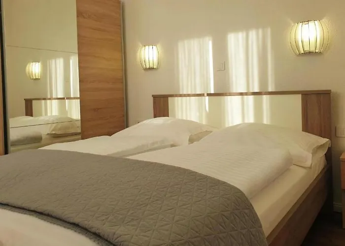 Family-friendly With Swimming Pool - 22457 시베니크