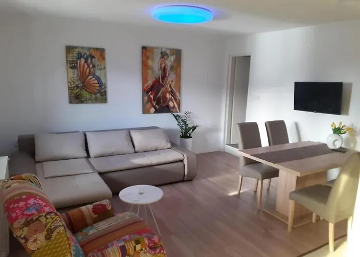 아파트 Family-friendly With Swimming Pool - 22457 시베니크