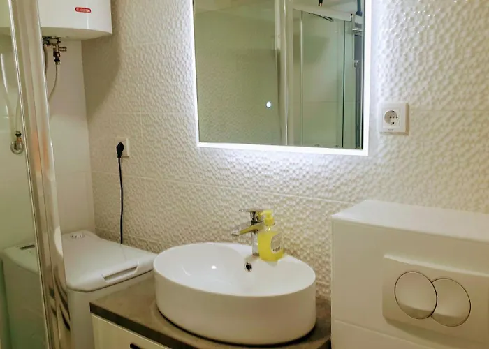 아파트 Family-friendly With Swimming Pool - 22457